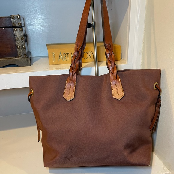 Dooney and Bourke shoulder bag - Picture 6 of 10